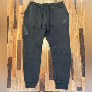Nike Sportswear Tech Fleece - men's joggers - medium - black